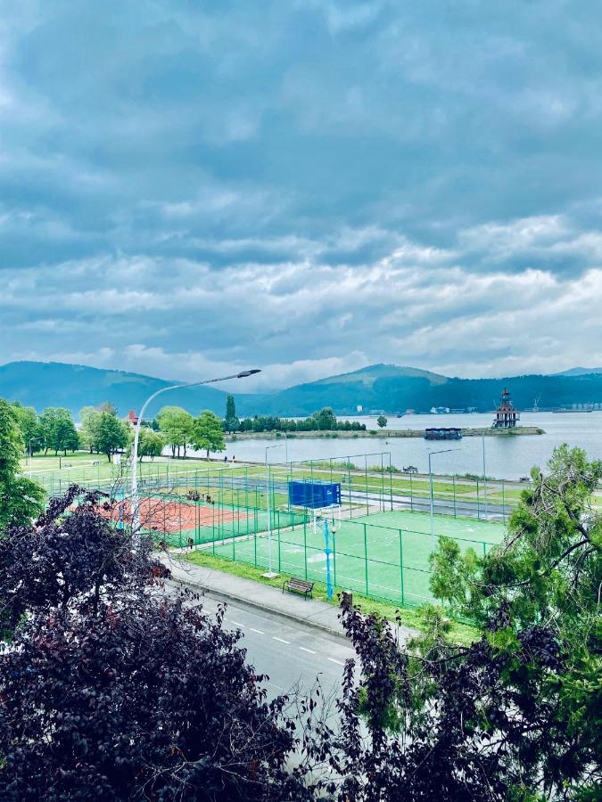 Apartament Sunshine Orşova Екстериор снимка
